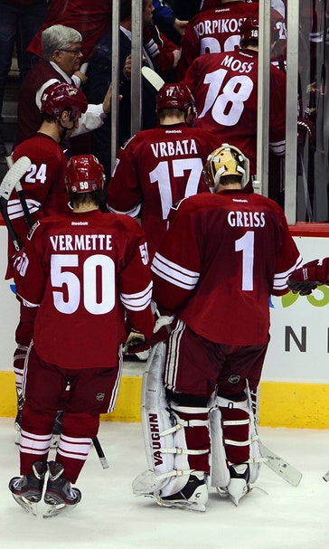 Coyotes hit new low in loss to Sabres